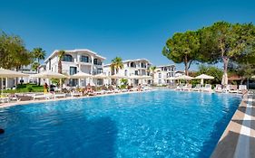 La Benata Beach Hotel